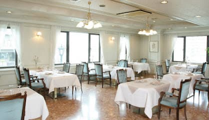 五島軒本店 レストラン雪河亭